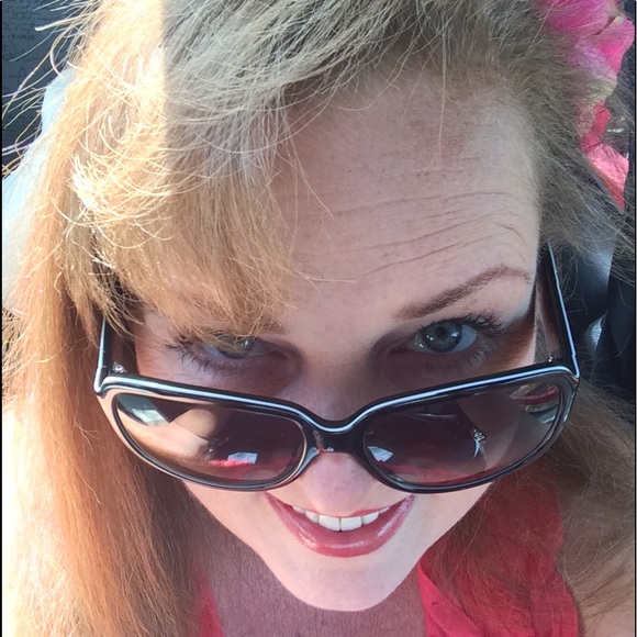 5⭐️ fast shipping Posh ambassador Raytchell - Picture 3 of 15